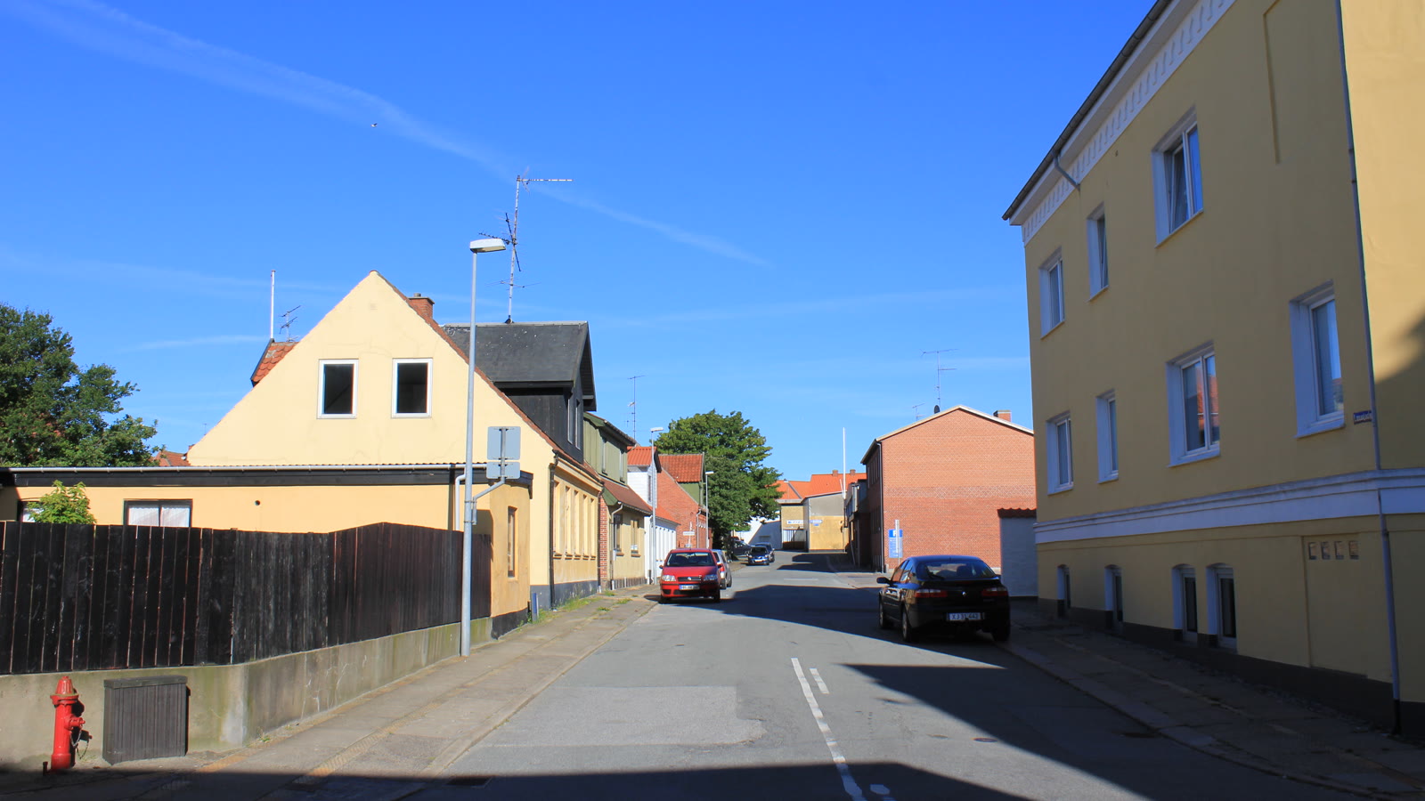 Bymiljø i Frederikahavn — gade og huse i Frederikshavn