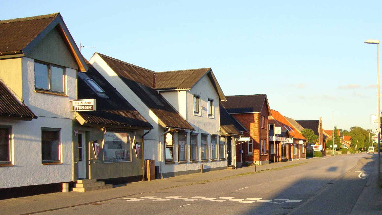 Tylstrup-midt-011 — gade og huse i Tylstrup