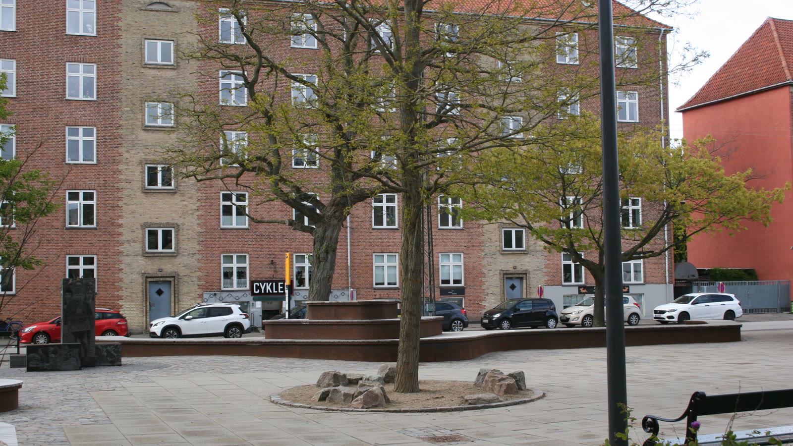Helga Larsens Plads 02 — gade og huse i Vanløse